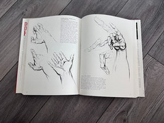 Drawing Dynamic Hands by Burne Hogarth (1977, Hardcover)