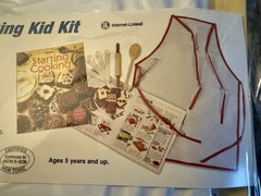 Usborne Books Kid Kit STARTING COOKING, EDC Publishing, New In Package (ages 5+)