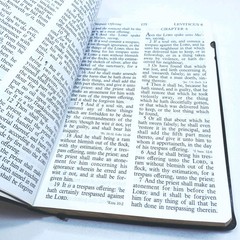 1996 HOLMAN SUPER GIANT HOLY BIBLE Imitation Black Leather Conc & Maps