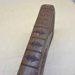 The King James Version Study Bible Red Letter 2011 Barbour Embossed Design KJV