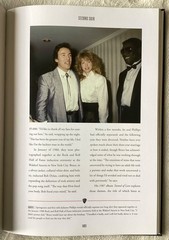 “BRUCE SPRINGSTEEN – An Illustrated Biography” – Hardcover – 184 Pages! – MINT!