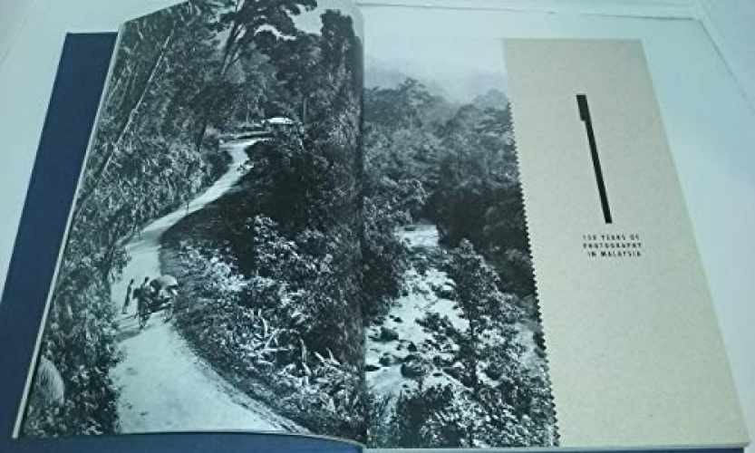 Malaysia: Heart of Southeast – Hardcover, by Young Gavin; Wachtel – Very Good u