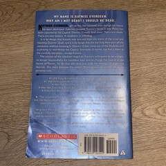 Mockingjay Hunger Games Trilogy Book 3 Suzanne Collins Paperback Novel