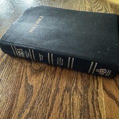 Holy Bible Premium Bonded Leather B&H KJV Giant Print Edition Red Letter 1982 Bl