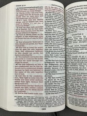 KJV Reference Bible Thomas Nelson Giant Print Red Letter Navy Leathersoft