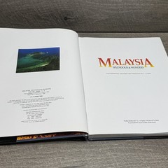 Malaysia Splendour & Wonders C.T. Fong 1995 Reprint Photography Travel Book
