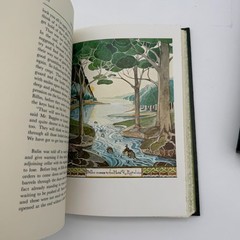 VTG The Hobbit by J.R.R. Tolkien Collector’s Edition Slipcase HMCo 1966 HC