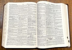 French Thompson Chain Ref. Bible, 1979 La Colombe, Thumb Idx. Brown Faux Leather