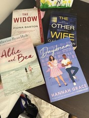 10 Fiction Bestsellers by Jodi Picoult, Nicholas Sparks, A.J. Finn – Lot
