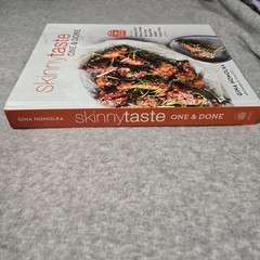 Skinnytaste One Done 140 No-Fuss Dinners Hardcover Cookbook Meal Gina Homolka