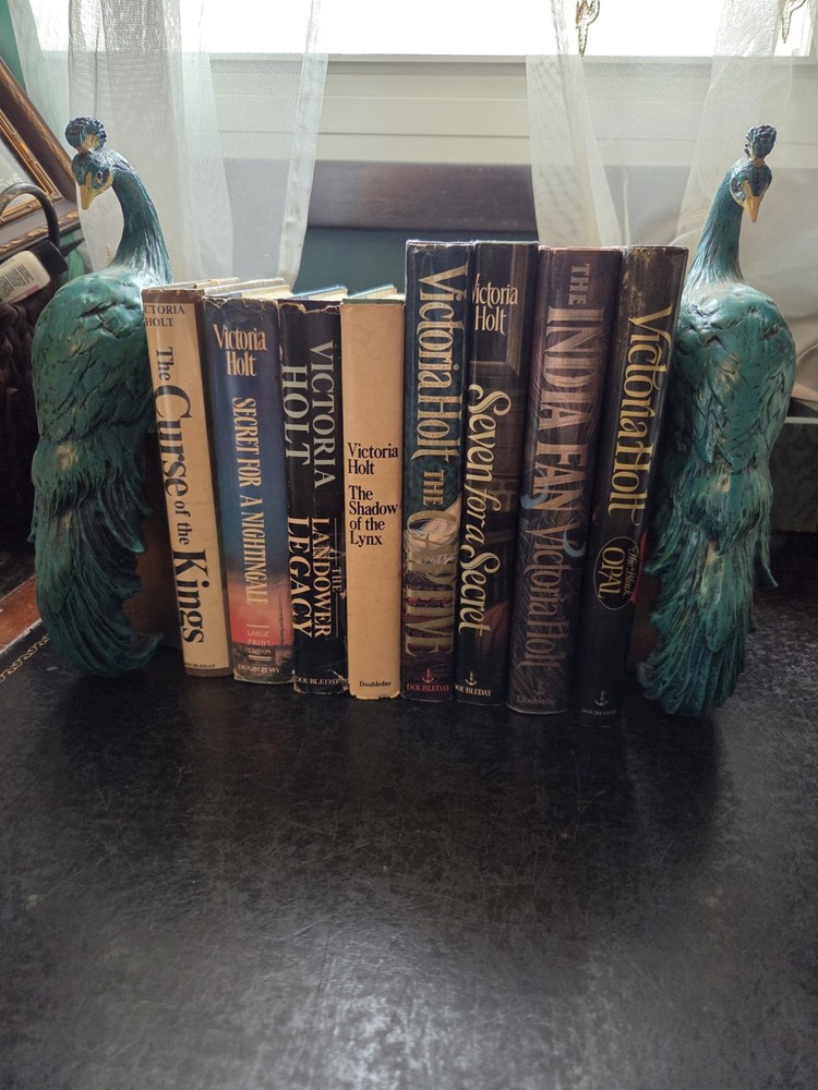 Victoria Holt Fiction Romance HC Lot of 8 books Doubleday 1980s-1990s DJ