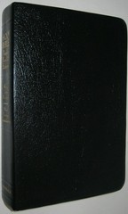 Holy Bible: People’s Parallel Edition King James Version New Living Translation,