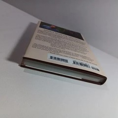 Pre-owned Signs of wear, use, discoloration