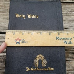 1941 HOLY BIBLE „The Good Samaritan” Illuminated King James Version Red Letter