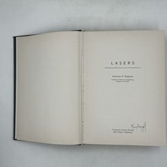 Lasers by Siegman, Anthony E. (1986) – Hardcover, by Siegman Anthony E. -No DJ
