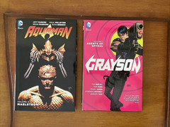 Lot of 9 DC Comics Graphic Novels TPB & HC/DJ Batman Wonder Woman Aquaman