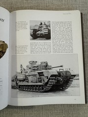 Tanks and Armored Fighting Vehicles HC Robert Jackson 2007 Illustrated