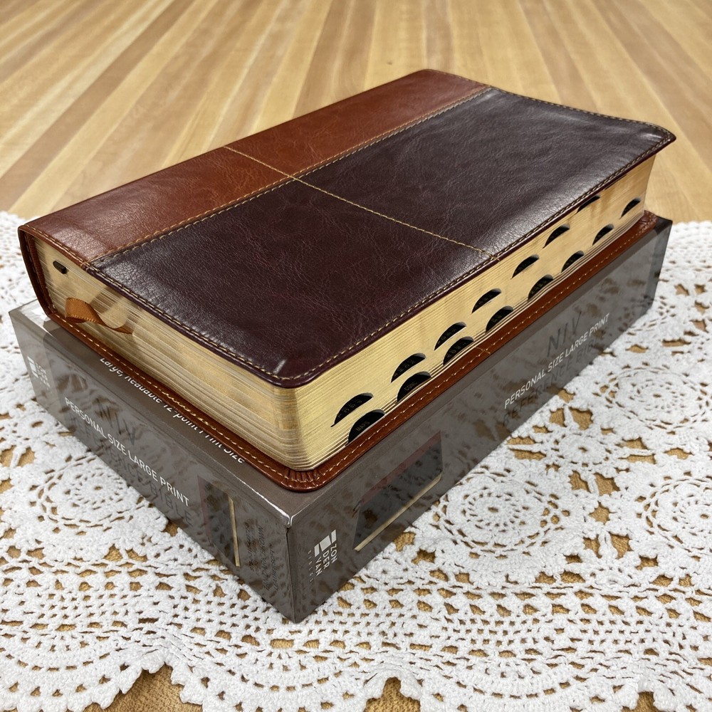 NIV Large print Reference Bible – 12 point font – Red letter – Thumb-indexed