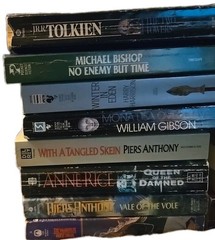 Mixed Lot Of 25 Sci-Fi/Fantasy Paperbacks Vintage _ Piers Anthony _ Anne Rice _