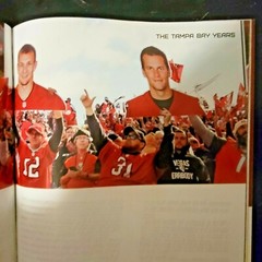 Legends -Tom Brady Issue-Lindy’s Sports Collector Edition Pro Football Spring 22