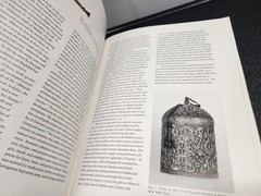 Al-Andalus: The Art of Islamic Spain Paperback Book by Jerrilynn D. Dodds