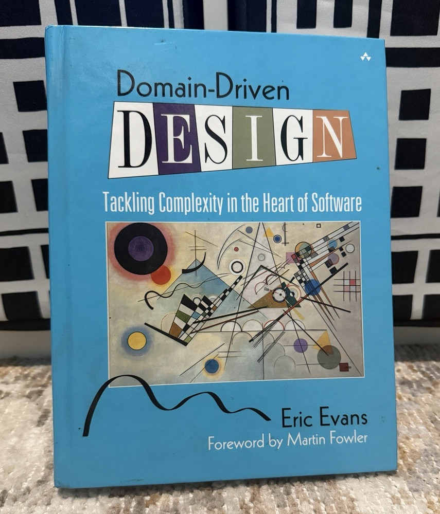 Domain-Driven Design: Tackling Complexity in the Heart of Software HC 2003