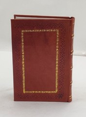 Ella Enchanted: A Newbery Honor Award Winner [PREMIUM LEATHER BOUND]