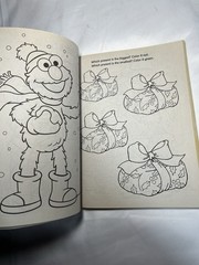 2009 Sesame Street A Flurry of Friends Coloring Activity Book 288 Pages New