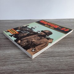 Waffen SS Brian L. Davis 1985 Blandford War Photo-Files Paperback