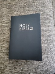 Holy Bible KJV Paperback 2023 English Religious & Spiritual Christianity Adult