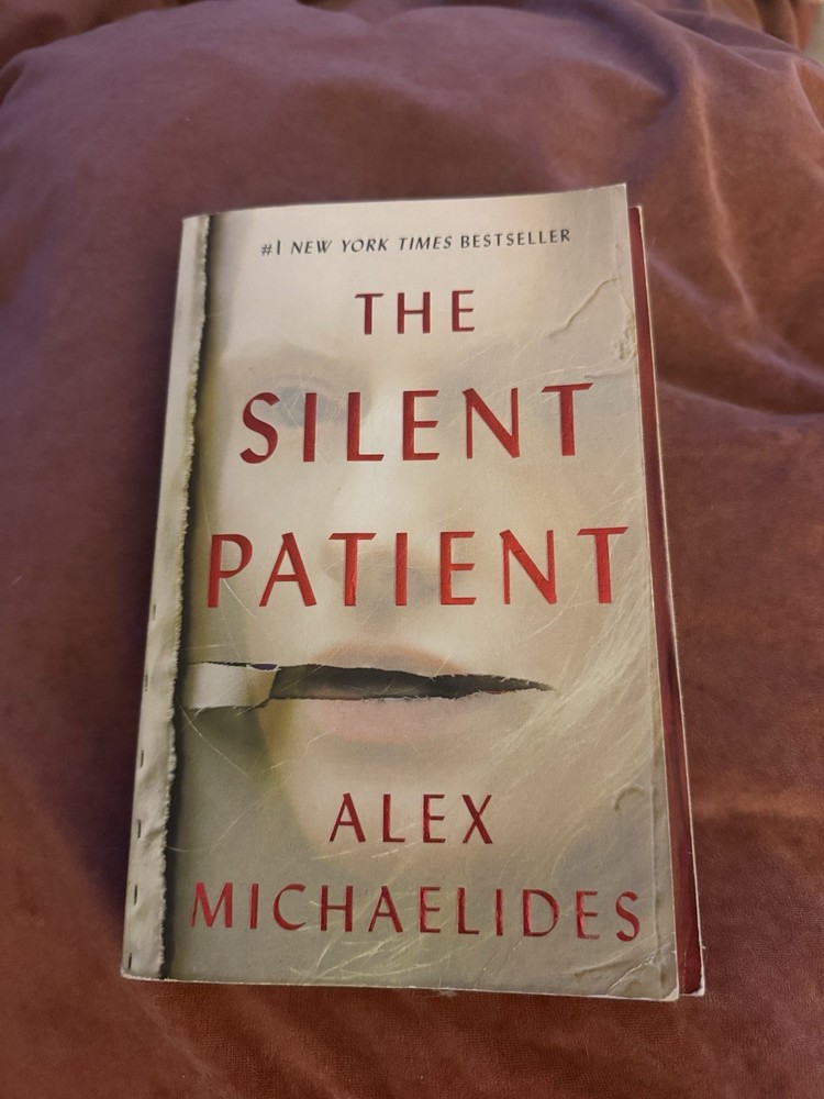 Silent Patient by Alex Michaelides (2021, Trade Paperback) Best Seller