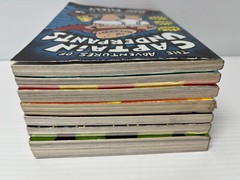 CAPTAIN UNDERPANTS Volumes 1-4, 8 & 9 Graphic Novel Lot of 7 books by Dav Pilkey