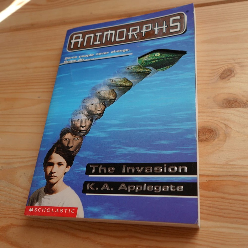 The Invasion (Animorphs #1) Applegate, K A mass market paperback Very Good