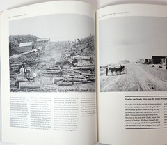 Hard Traveling : A Portrait of Work Life in the New NW by Carlos Schwantes (TP)