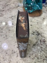 Shield of Sparrows Devney Perry GOLD Edition Romantasy – sprayed edges