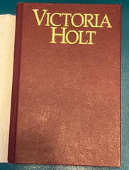 1987 VICTORIA HOLT – 4 Complete Unabridged Books in One! HC 862 pages