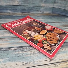 1977 Country Stars’ Cookbook – Compiled By Helen Naismith 94 Pages