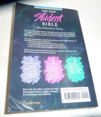 The New Student Bible – New International Version – Paperback