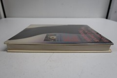 Busselle, Michael. The Complete Book of Nude and Glamour Photography. 1981. Illu