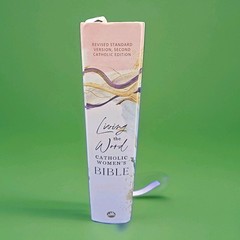 📖 Living the Word Catholic Women’s Bible RSV2CE Ave Maria Press Hardcover VG