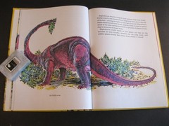 DINOSAURS Giants of the Past A BIG Golden Book 1976 Eileen Daly 9×12″ VG