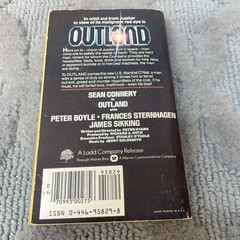 Outland Science Fiction Paperback Book by Alan Dean Foster Warner Books 1981
