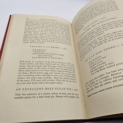 Court Favourites By Elizabeth Craig 1953 DJ HB Andre Deutsch