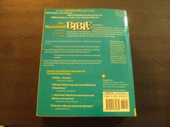 The Macintosh Bible sc Sharon Aker 7th Ed 1998 Peachpit Press ID:77159