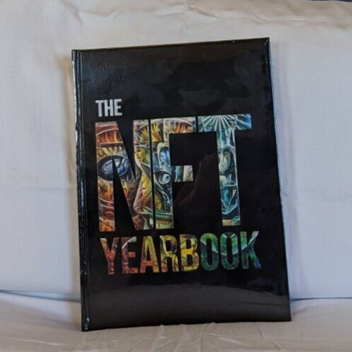 THE NFT YEARBOOK #0946 – First of its kind, 552 pages NFT history ~634 printed