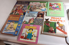 LOT OF 31 BOOKS FOR CHILDREN / KIDS / TODDLER / BABIES / PRESCHOOL / DAYCARE