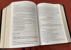 Saint Paul Daily Missal Black Leatherflex 2012 Pauline Books & Media