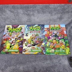 Lot Of 9 PLANTS vs ZOMBIES Graphic Novels Books Dark Horse Comics Hardcover