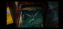 Stranger Things Vintage 1976 A Wrinkle in Time-PAPERBACK-Madeleine L’Engle