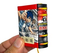 La Historia del Manga mini book in Spanish hardcover 440 pgs illustrated color